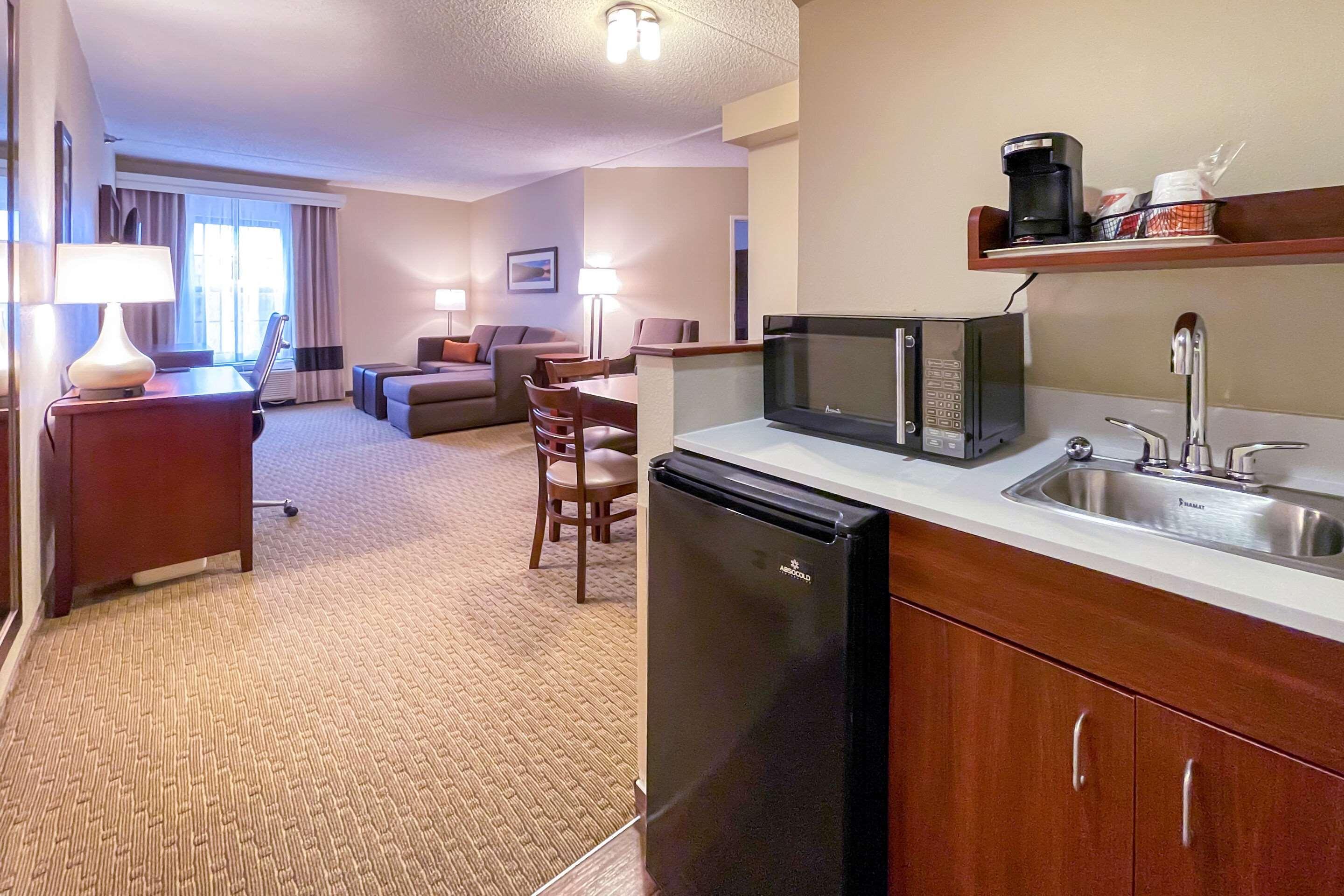 Comfort Suites Near Penn State - State College, Pa Zewnętrze zdjęcie