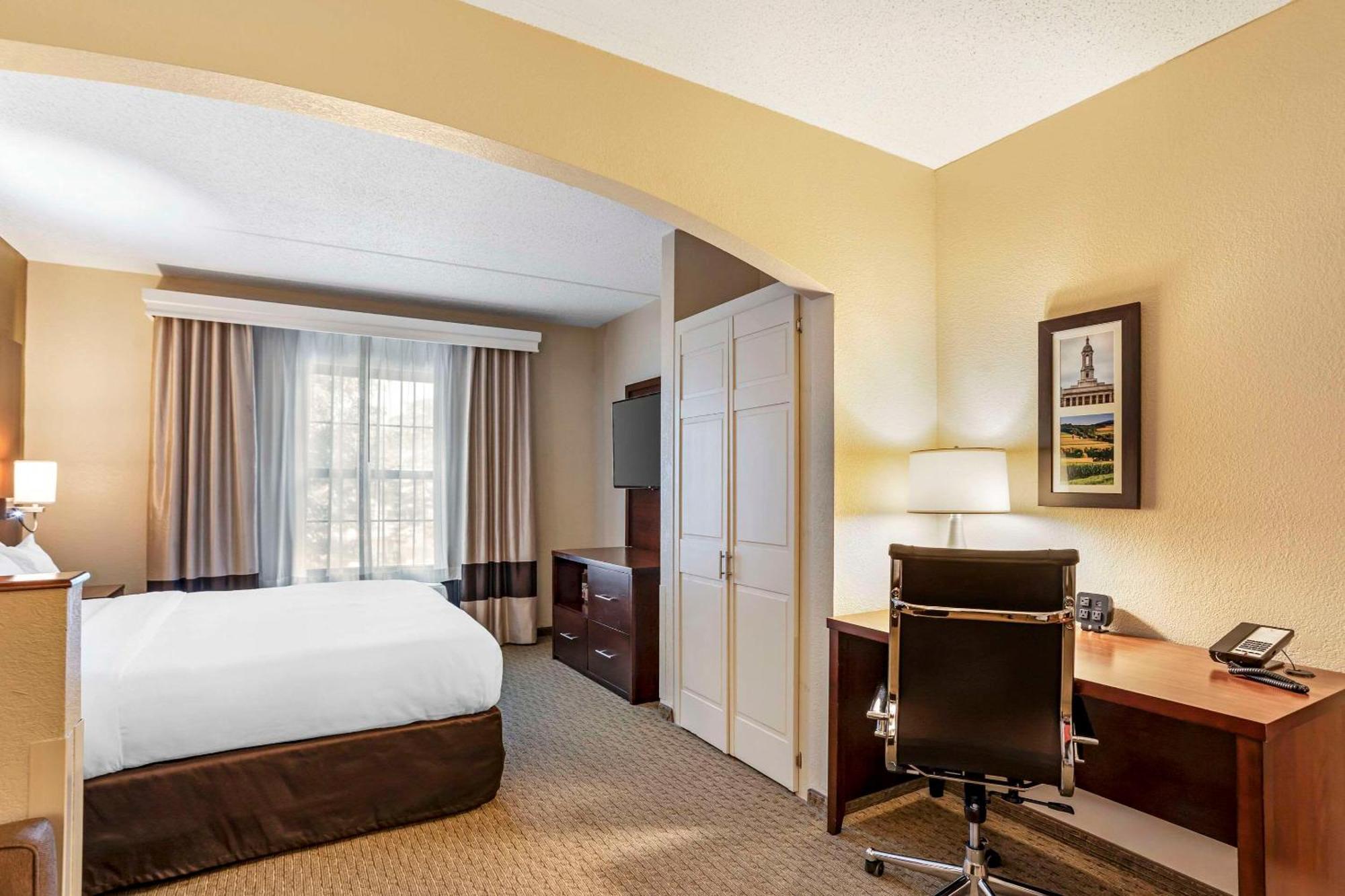 Comfort Suites Near Penn State - State College, Pa Zewnętrze zdjęcie