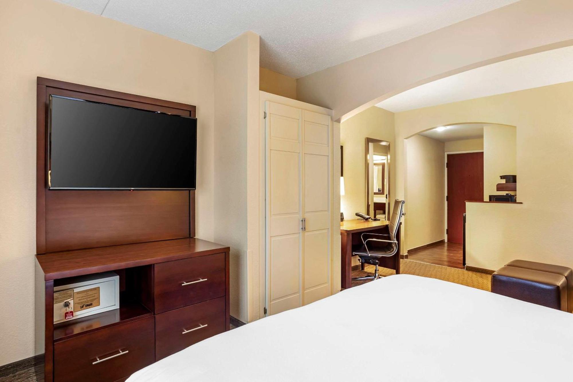 Comfort Suites Near Penn State - State College, Pa Zewnętrze zdjęcie